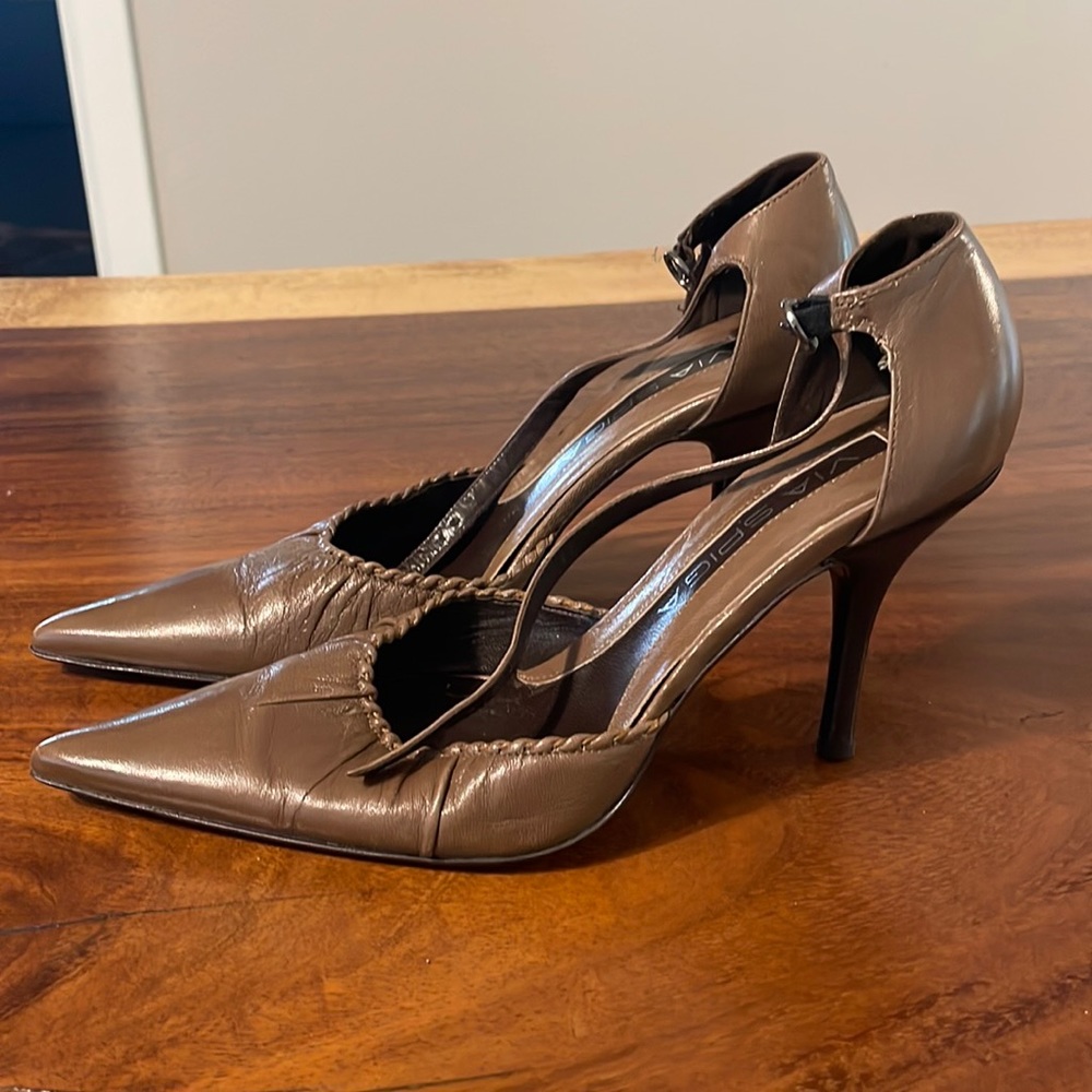 Via Spiga heels! Beautiful dark tan leather shoes, made in Italy! Gently worn!